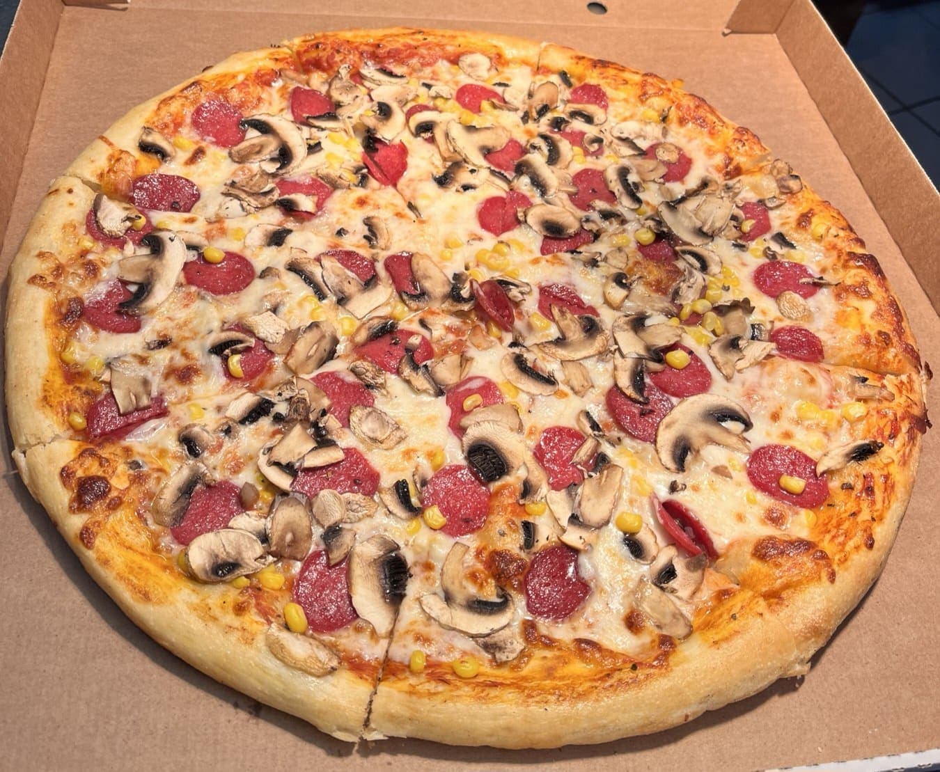 Фамилна пица Наполи XXL