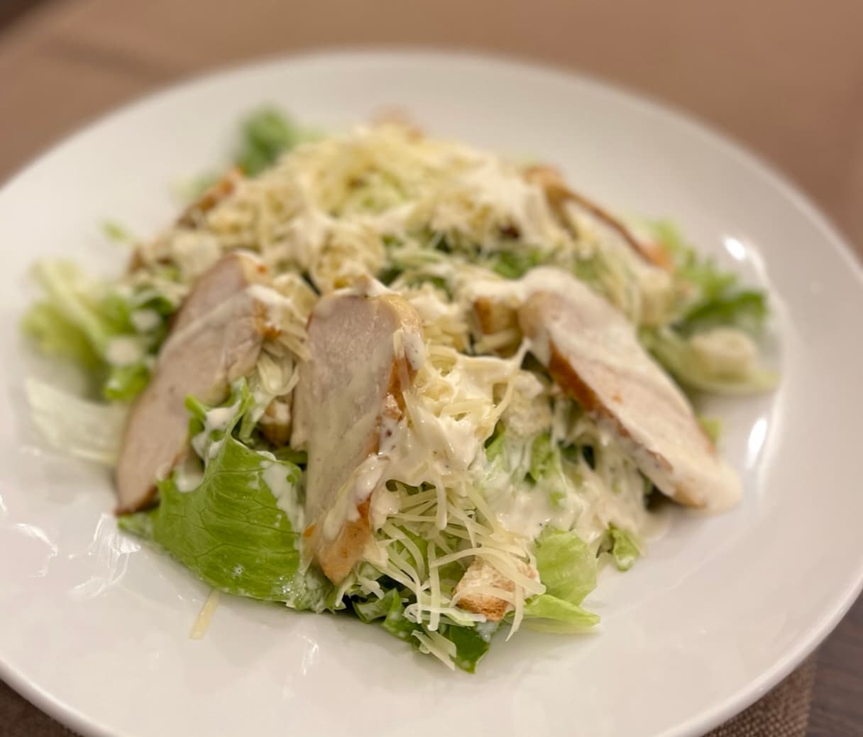 Салата Цезар с пиле