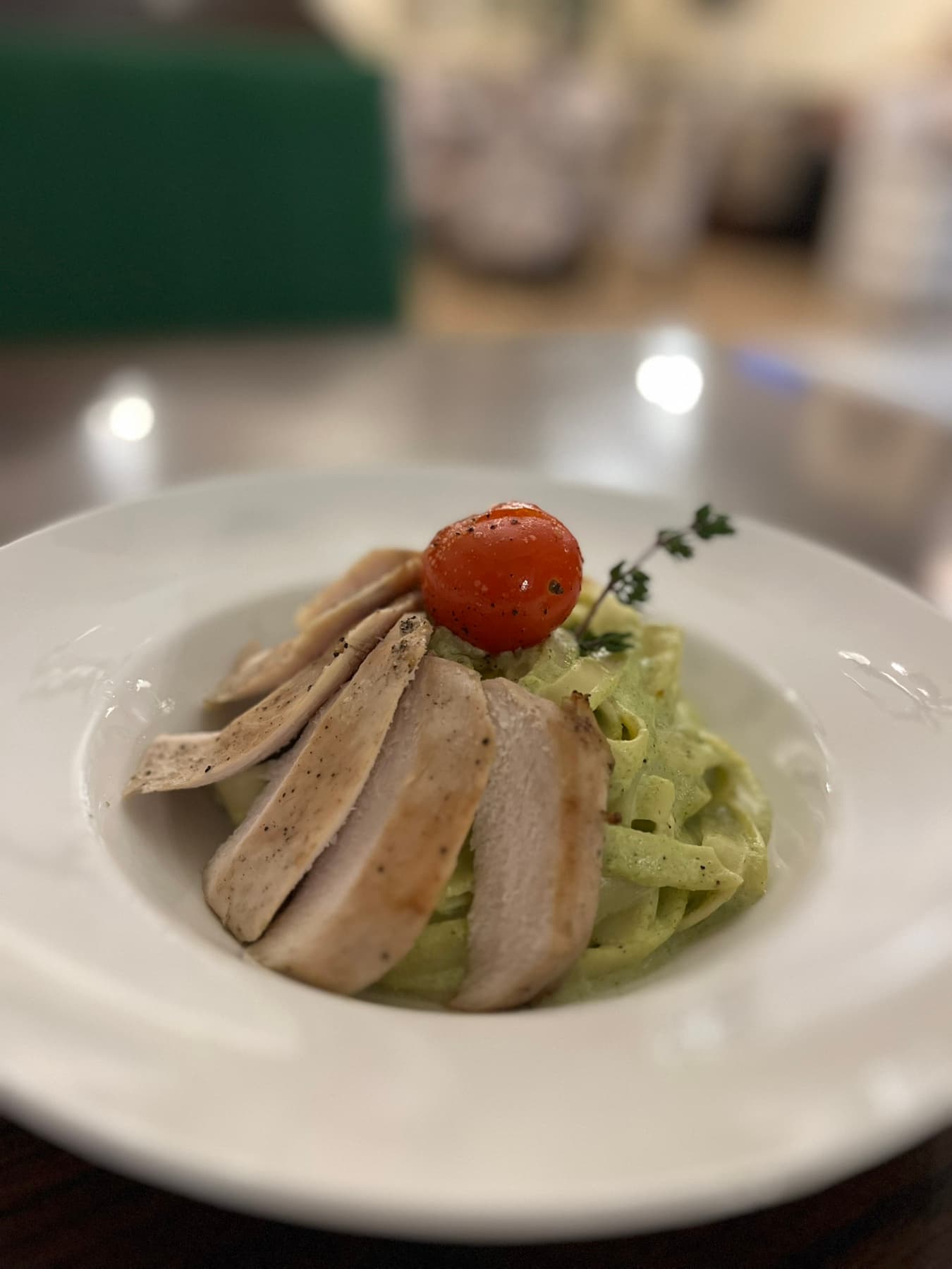 Талиатели с пилешко филе и броколи